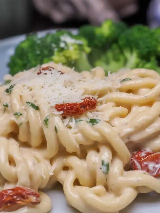 Crockpot Marry Me Chicken Pasta with sun-dried tomatoes and creamy sauce