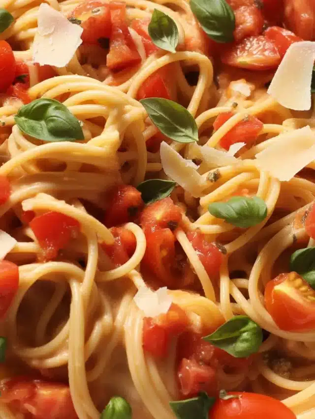 Homemade fresh tomato sauce for pasta with garlic and olive oil