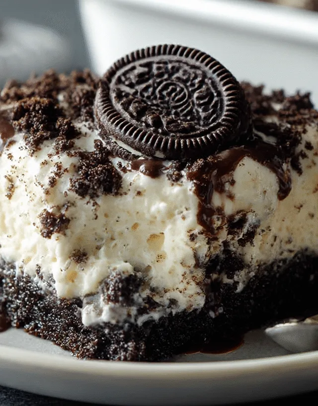 Oreo Dump Cake Recipe – Just 5 Ingredients